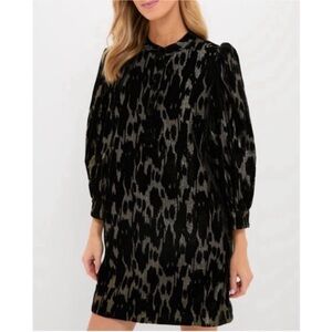 POMANDER PLACE
Metallic Velvet Burnout Samantha Dress